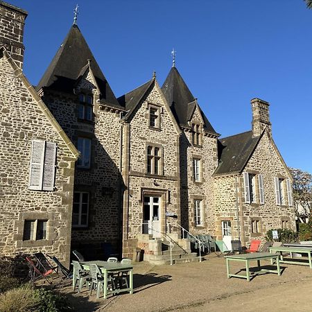 Saint-Denis-de-Gastines Chateau Du Bourg المظهر الخارجي الصورة