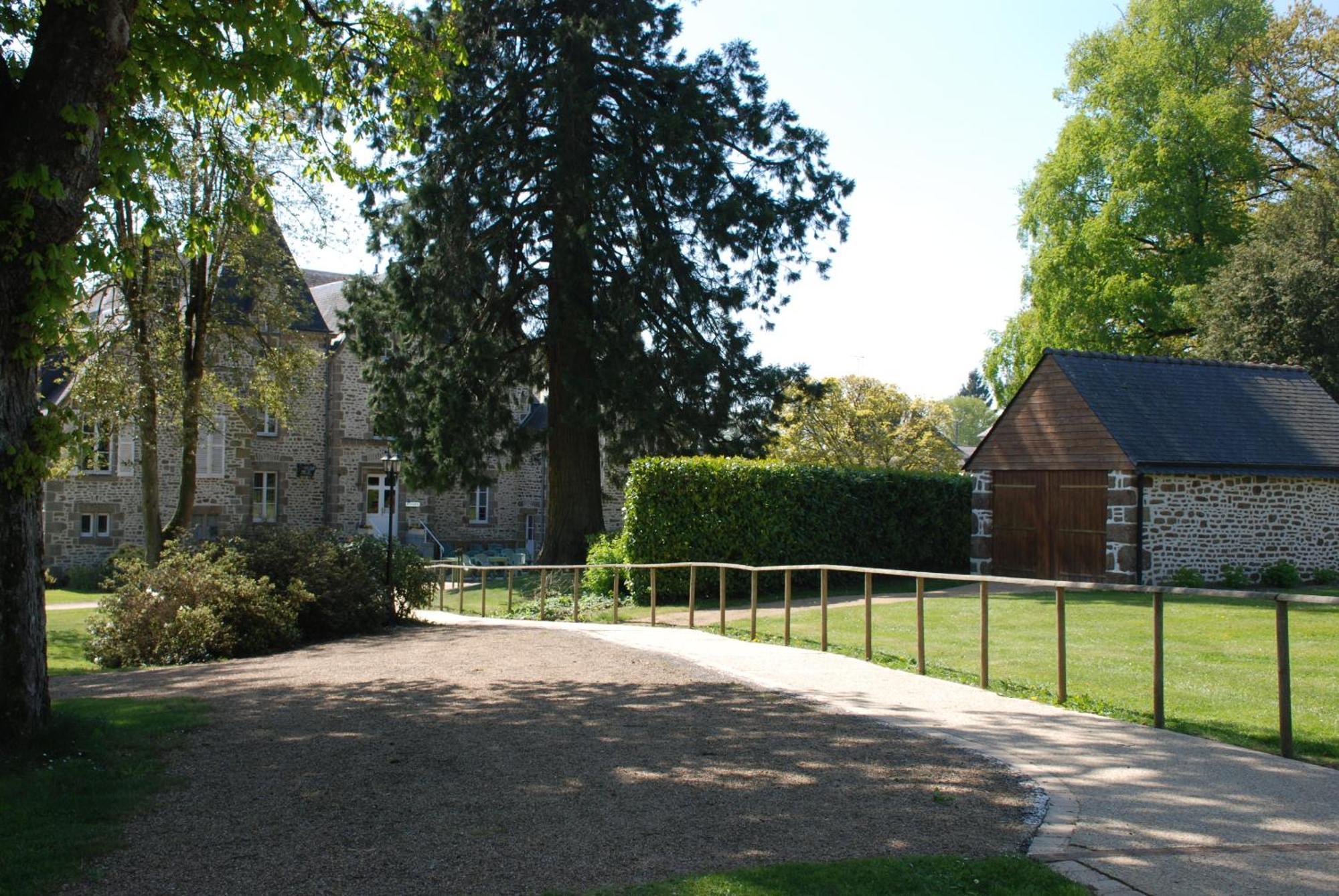 Saint-Denis-de-Gastines Chateau Du Bourg المظهر الخارجي الصورة